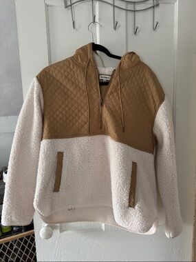 BearPaw Quilted Hooded Pullover in Tan and Cream